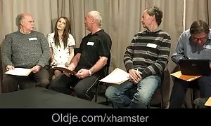 الجلود اجدد افلام الجنس ملفوفة في الشريط وقحا