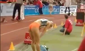 على قناة 