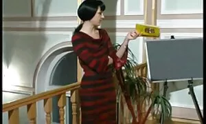 أنا أصلع الأب معاقبة ابنته لمعطف. افلام جنس خليجي