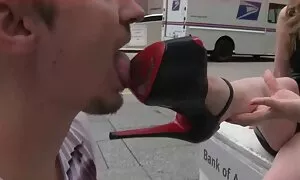 غيرت افلام سكس جنس جديد ملابسها الداخلية وانتقدت حبيبته لقبعة.